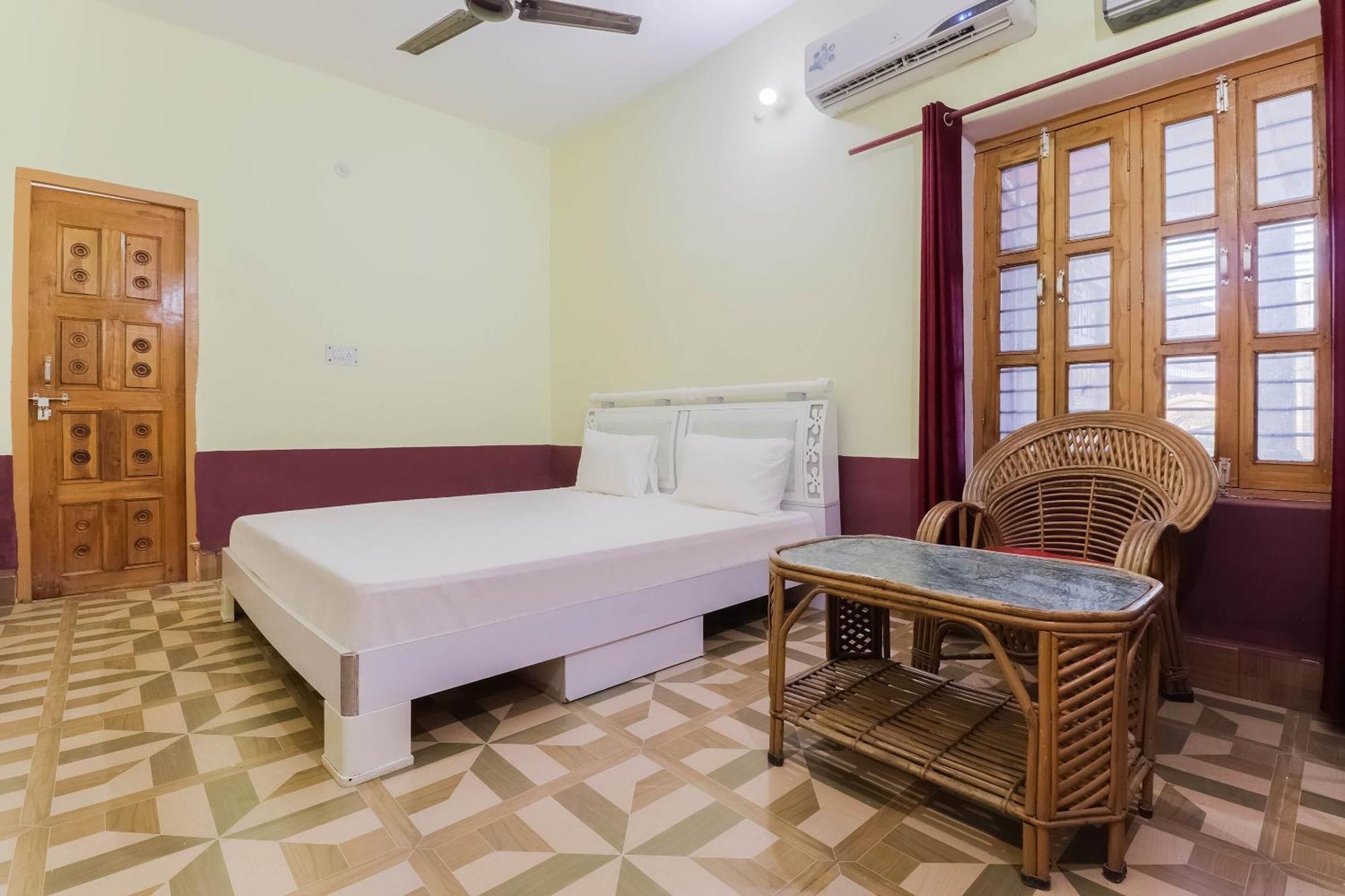 Hotel O Jyotish House Ayodhya Eksteriør billede