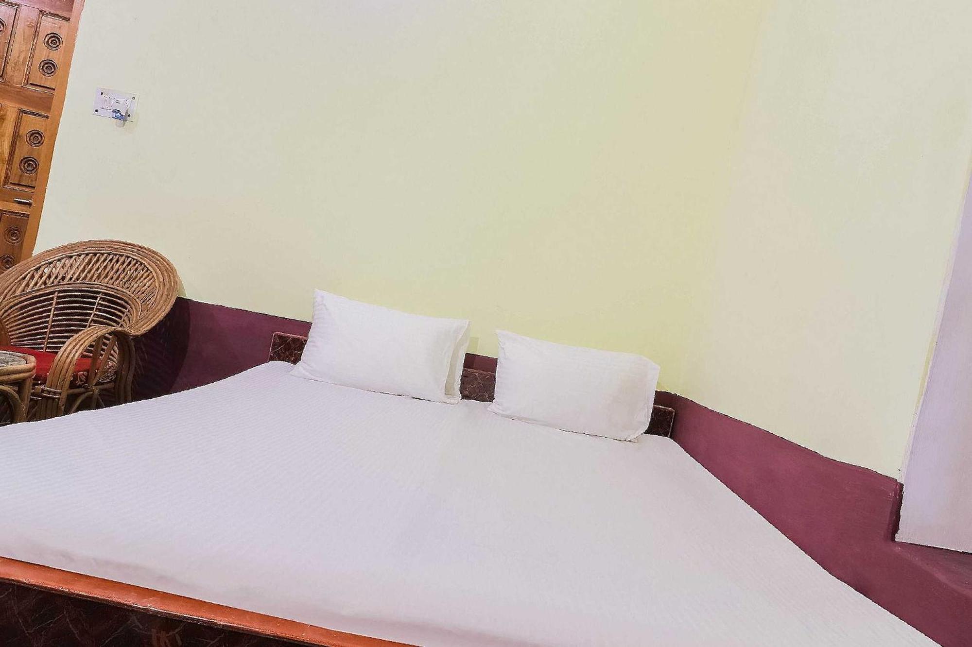 Hotel O Jyotish House Ayodhya Eksteriør billede