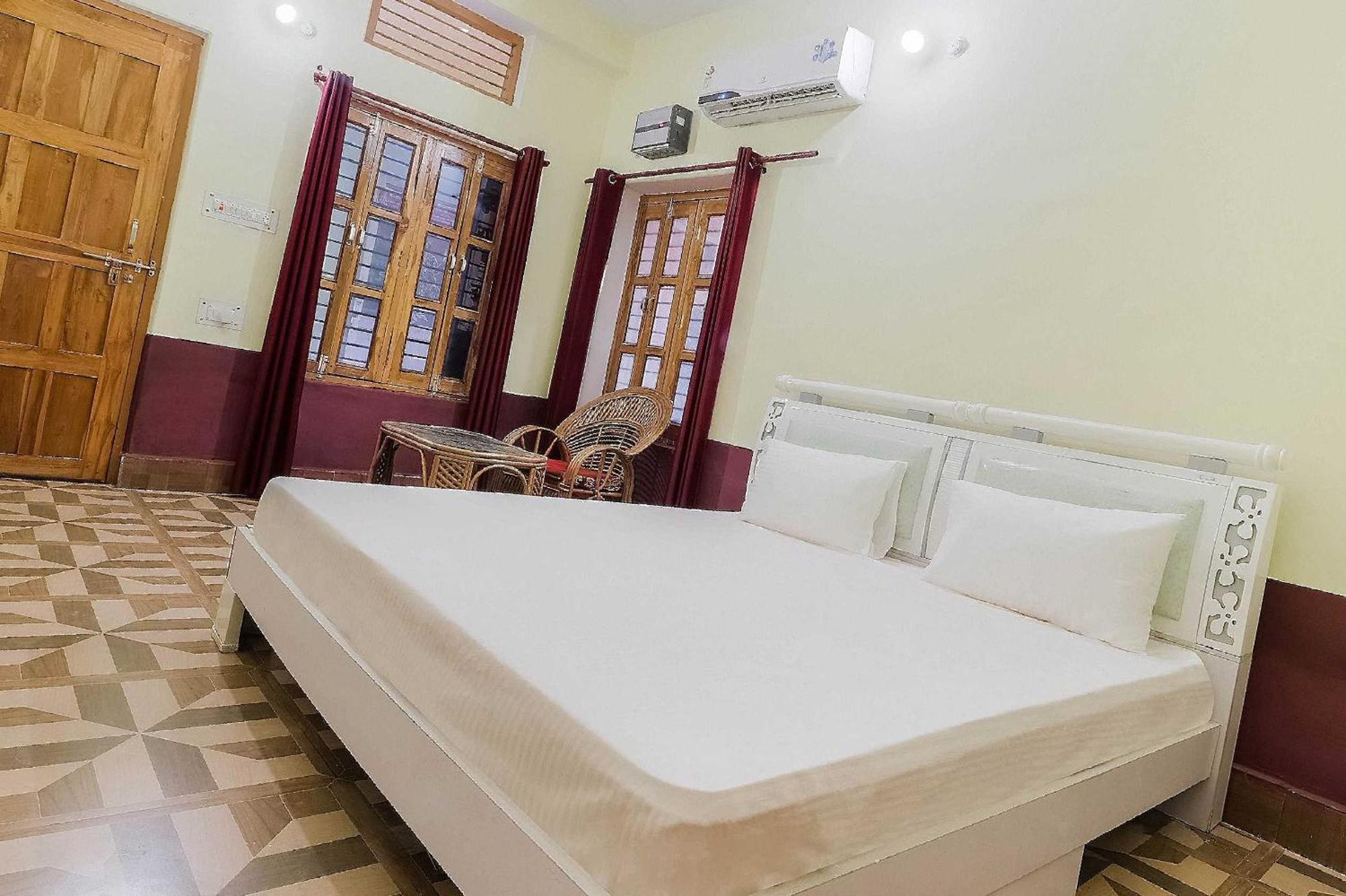Hotel O Jyotish House Ayodhya Eksteriør billede