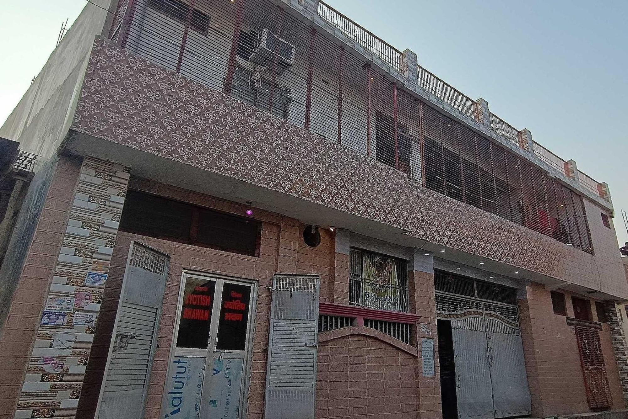 Hotel O Jyotish House Ayodhya Eksteriør billede