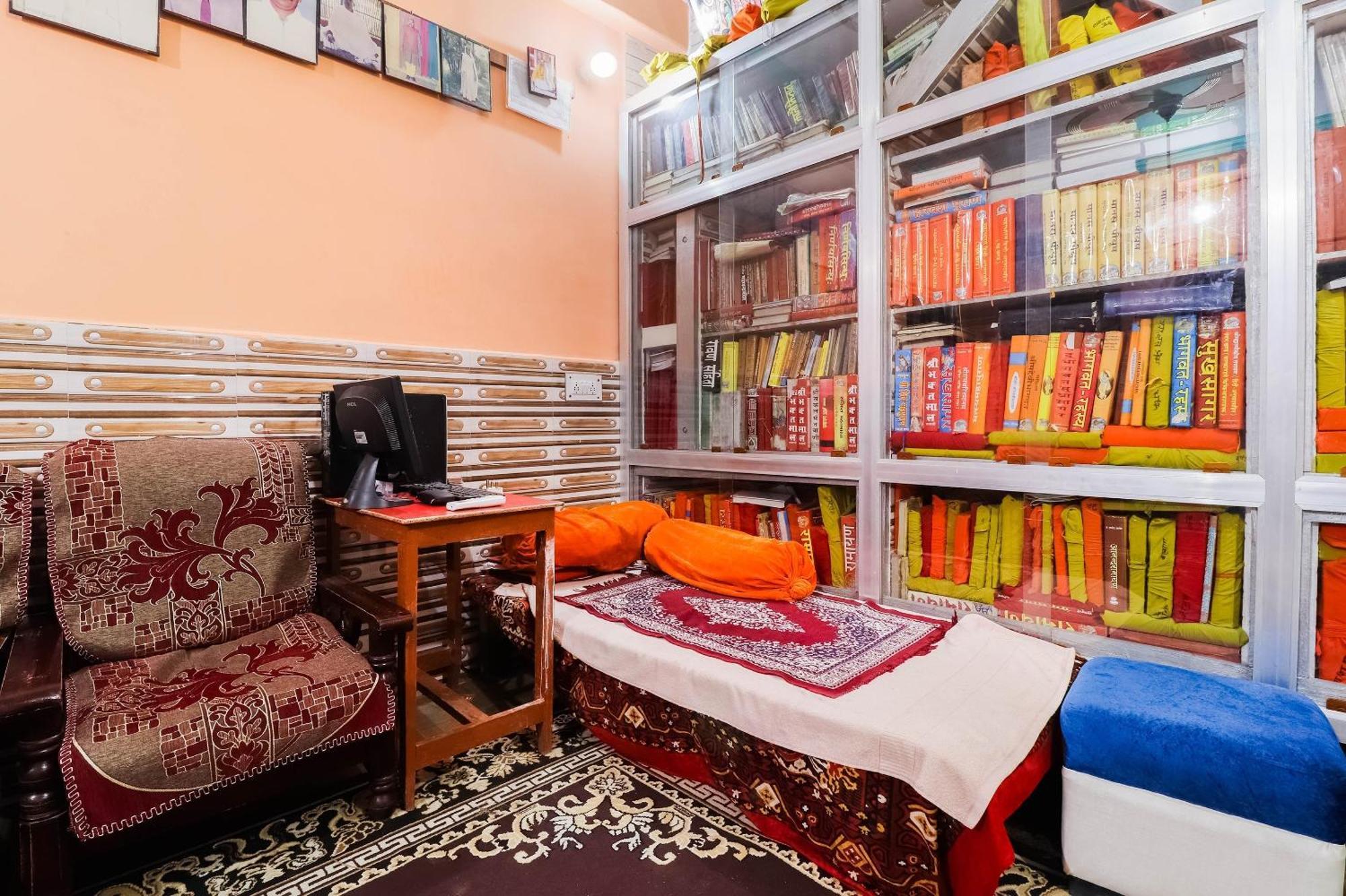 Hotel O Jyotish House Ayodhya Eksteriør billede